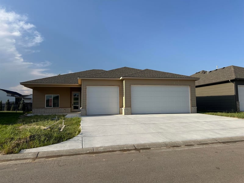 4438 N Sunny Ct, Wichita, KS 67205
