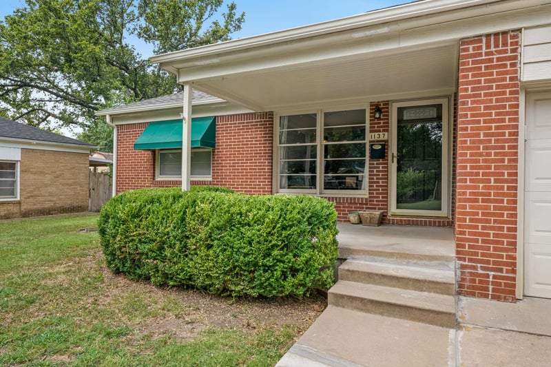 1137 S Prairie Park Rd, Wichita, KS 67218