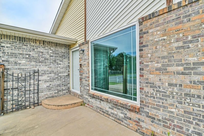 8702 E Longlake, Wichita, KS 67207