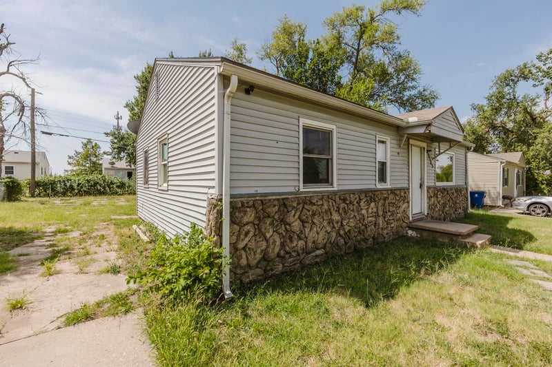 3145 E Ethel, Wichita, KS 67219