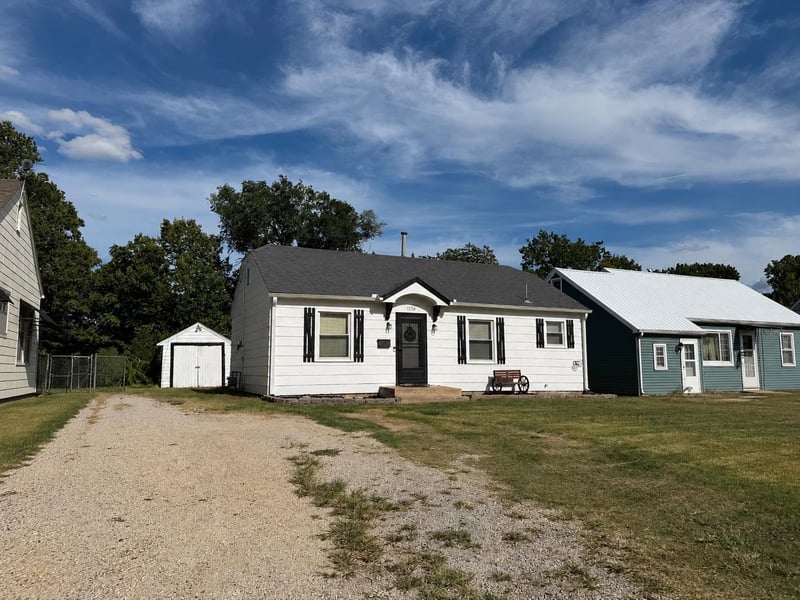 1236 N Dearborn St, Augusta, KS 67010
