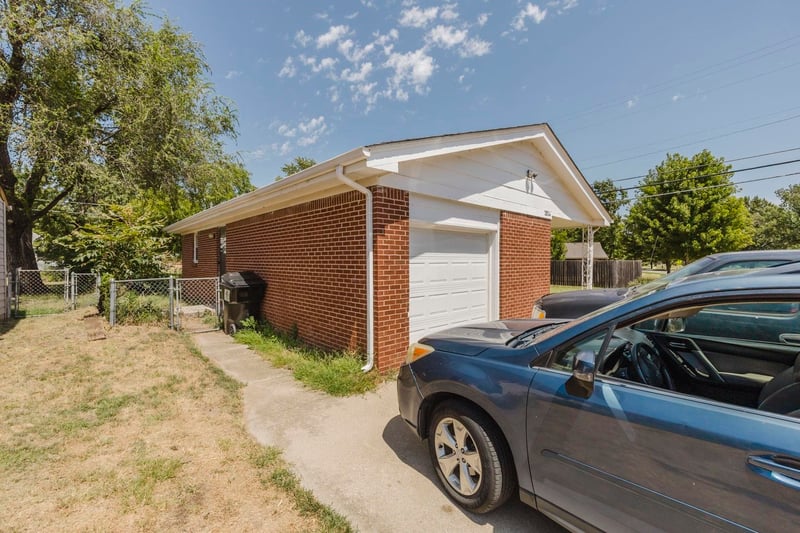 2524 W Columbine, Wichita, KS 67204