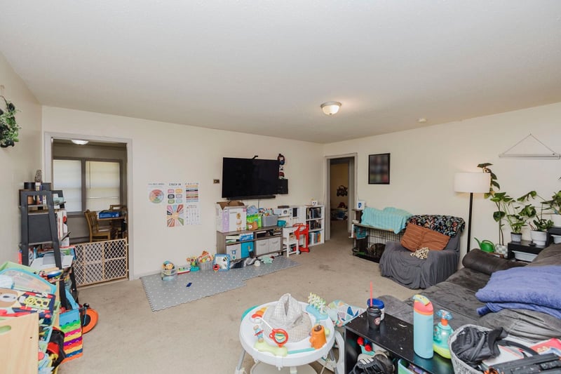 2524 W Columbine, Wichita, KS 67204