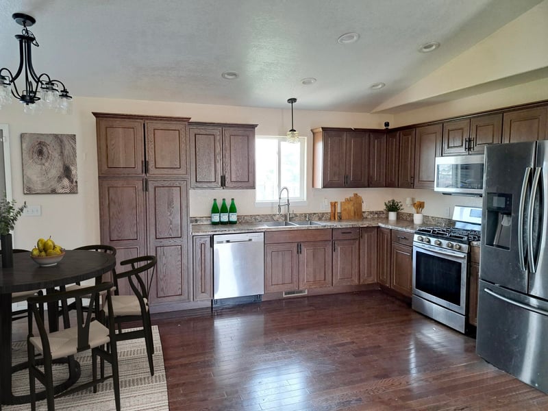 102A Henderson, Holcomb, KS 67851