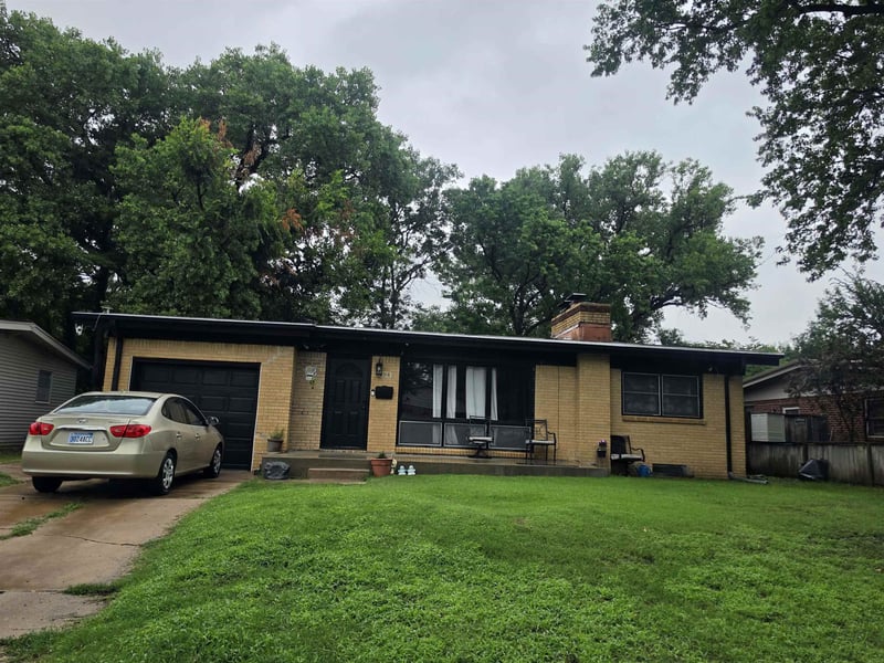 8316 E Morris St, Wichita, KS 67207