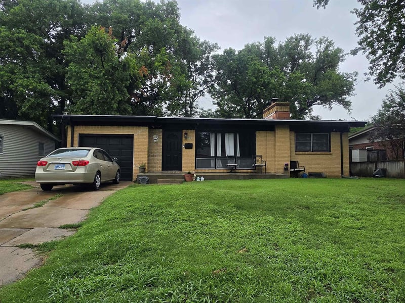 8316 E Morris St, Wichita, KS 67207