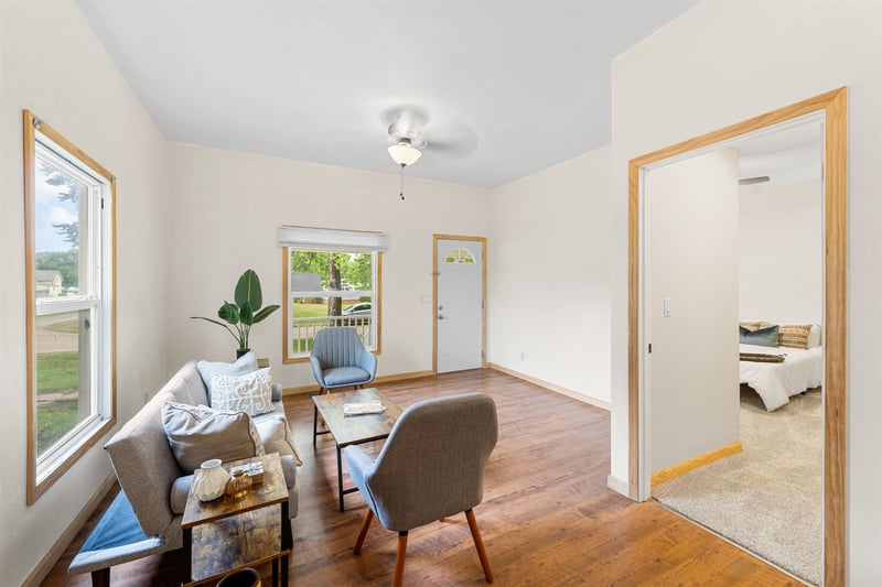 123 King St, Gypsum, KS 67448