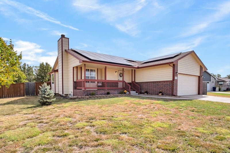 2306 Paddington Ct, Newton, KS 67114