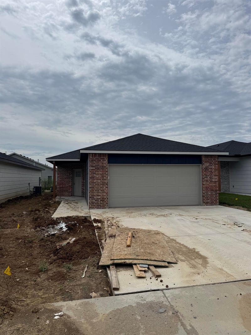 12831 E Willowgreen St, Wichita, KS 67230