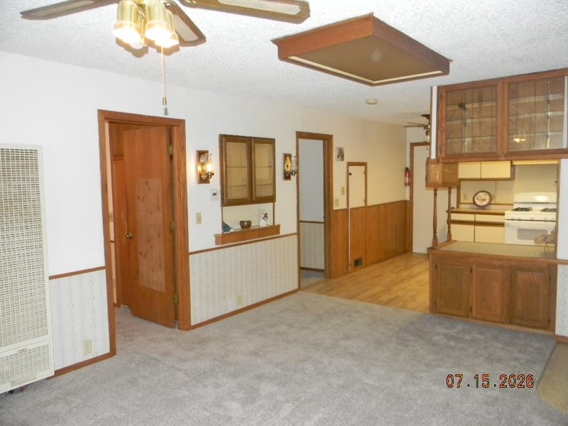 315 S Stewart Dr, Haysville, KS 67060