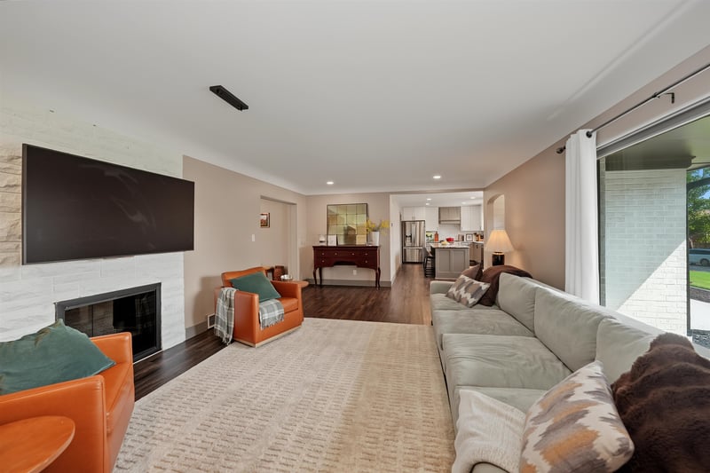 147 Overhill Rd, Salina, KS 67401