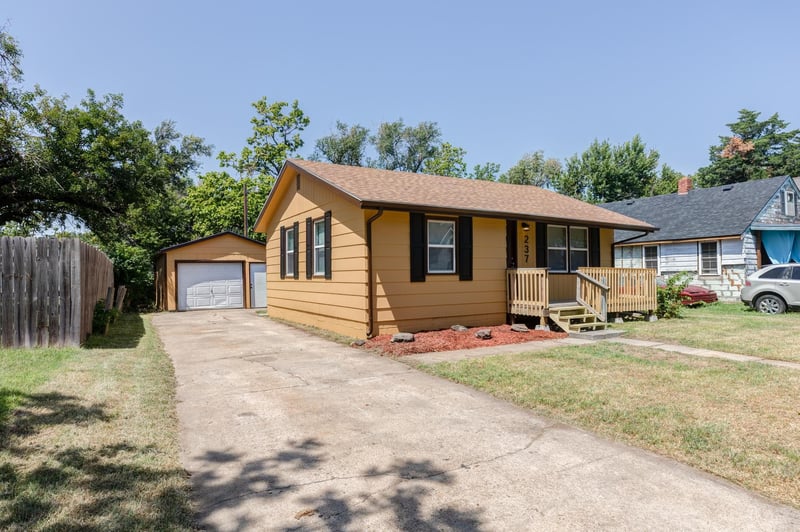 237 N Kansas Ave, Salina, KS 67401