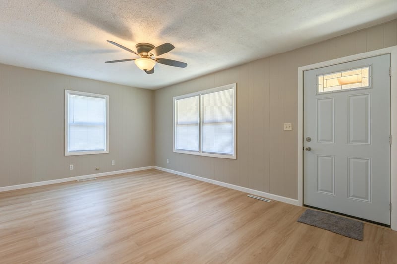 237 N Kansas Ave, Salina, KS 67401