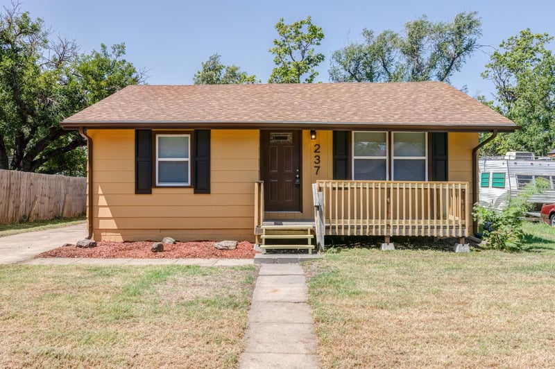 237 N Kansas Ave, Salina, KS 67401