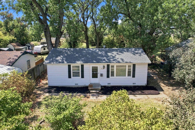 1715 S Saint Paul St, Wichita, KS 67213