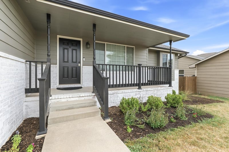 6941 N Wendell Cir, Park City, KS 67219