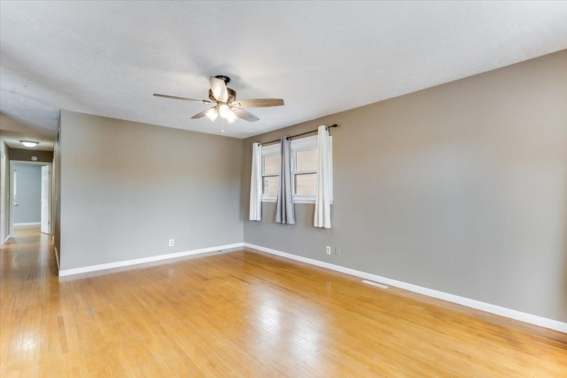 8206 E Levitt Dr, Wichita, KS 67207-3234