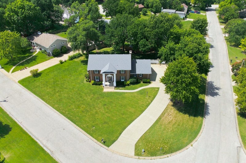 1861 Chelsea Dr, El Dorado, KS 67042