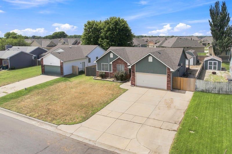 809 N Bay Country, Wichita, KS 67235