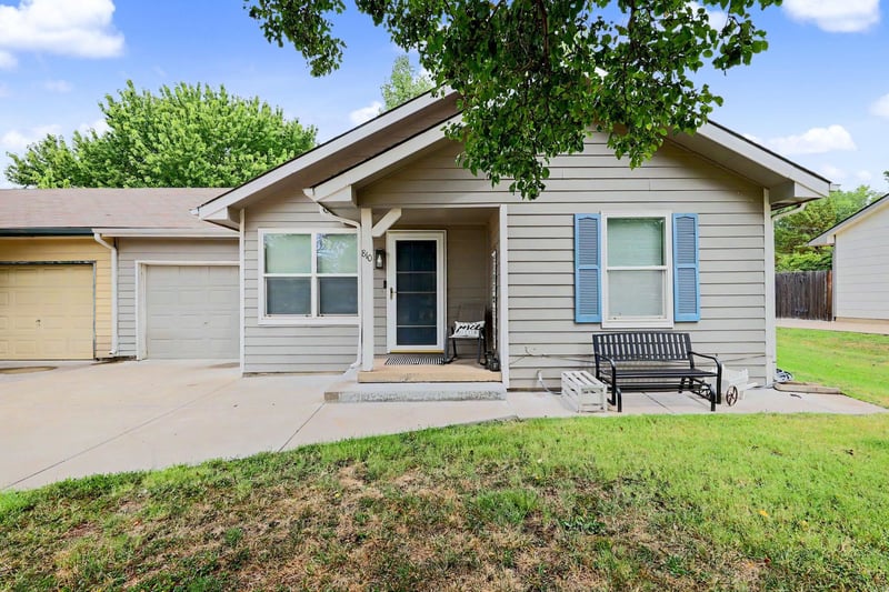 810 E 3rd St, Douglass, KS 67039