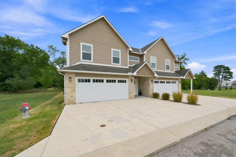 331 N 127th East bldg. 6/106, Wichita, KS 67206