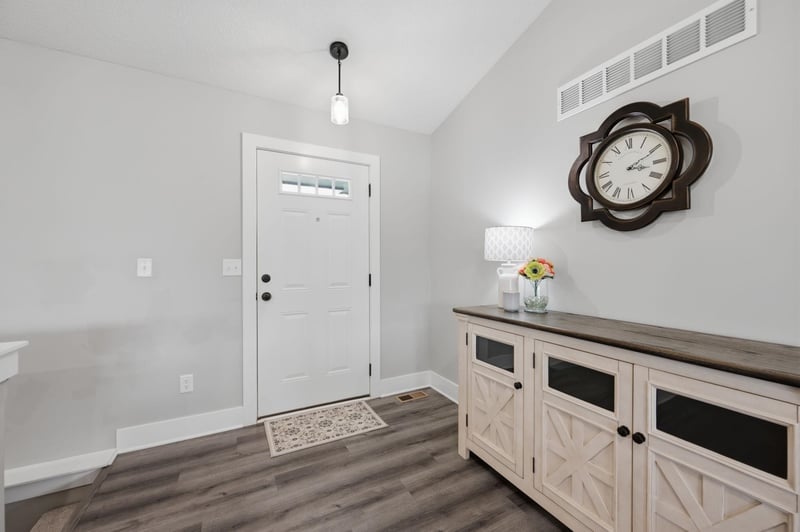 2327 S Chateau, Wichita, KS 67207