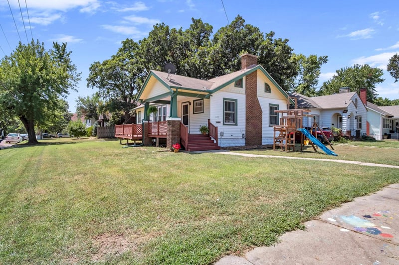 625 E 5th, Newton, KS 67114