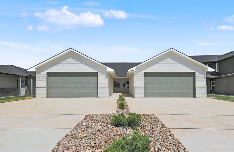 2931 S Cedar Crest Ct #200, Wichita, KS 67235
