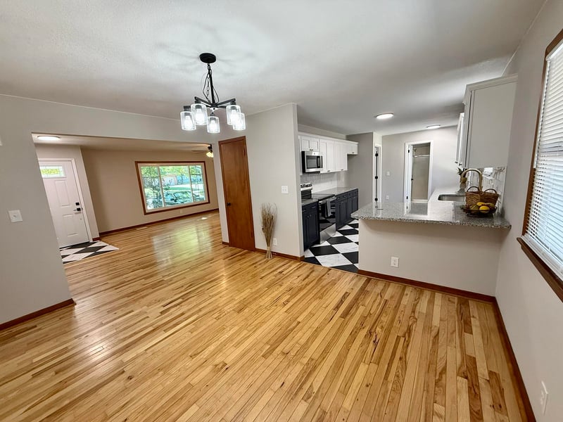 4 Regal Crescent, North Newton, KS 67117