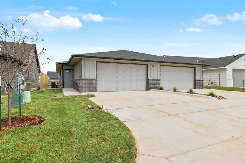 2935 S Cedar Crest Ct #100, Wichita, KS 67235