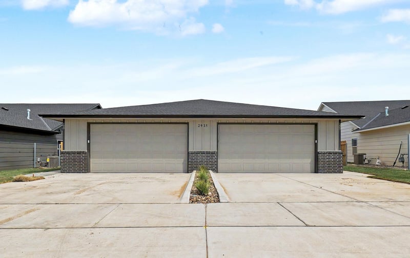 2935 S Cedar Crest Ct #100, Wichita, KS 67235