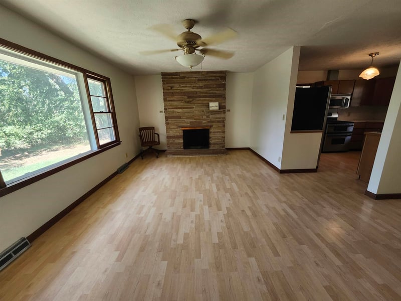 1403 N Meridian, Peck, KS 67120