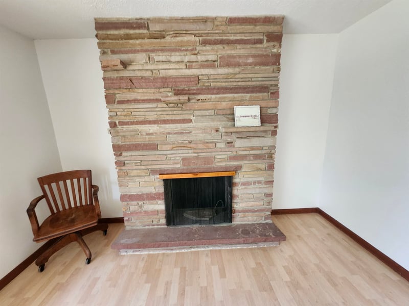 1403 N Meridian, Peck, KS 67120