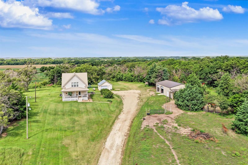 5173 N Donmyer Rd, Solomon, KS 67480