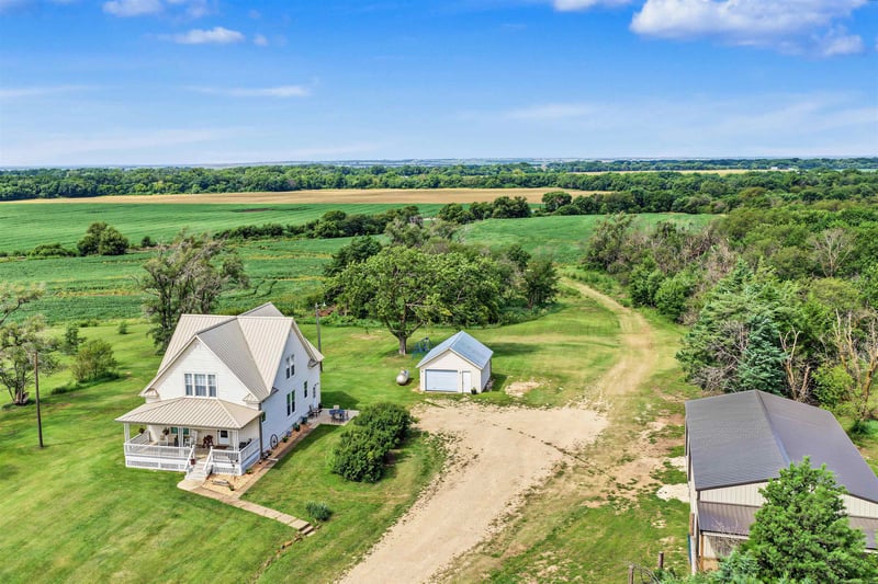 5173 N Donmyer Rd, Solomon, KS 67480