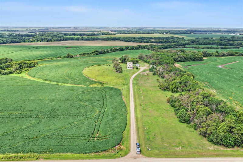 5173 N Donmyer Rd, Solomon, KS 67480