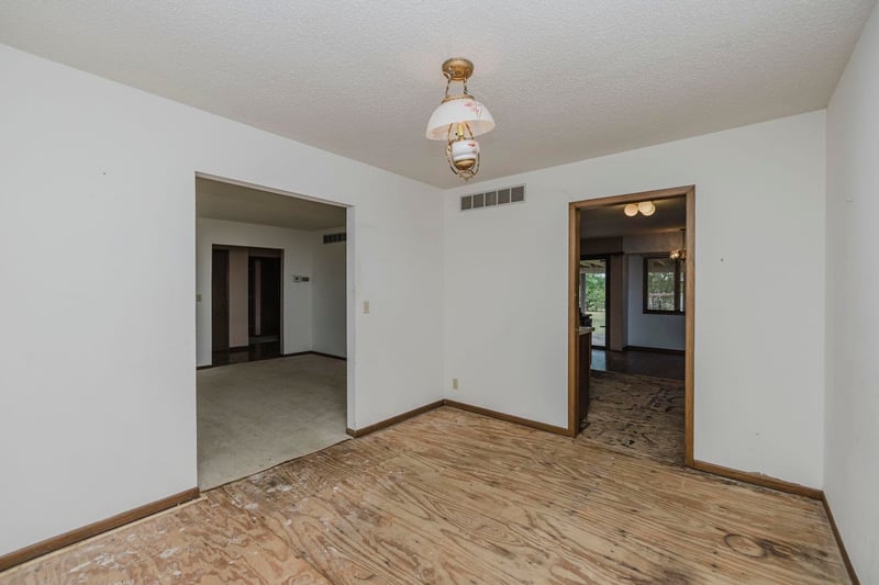 2929 S Greenwich, Wichita, KS 67210