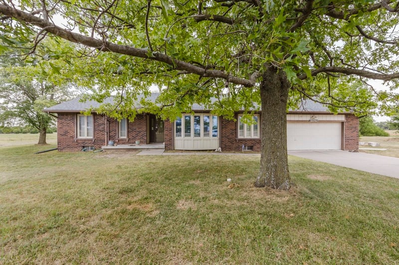 2929 S Greenwich, Wichita, KS 67210