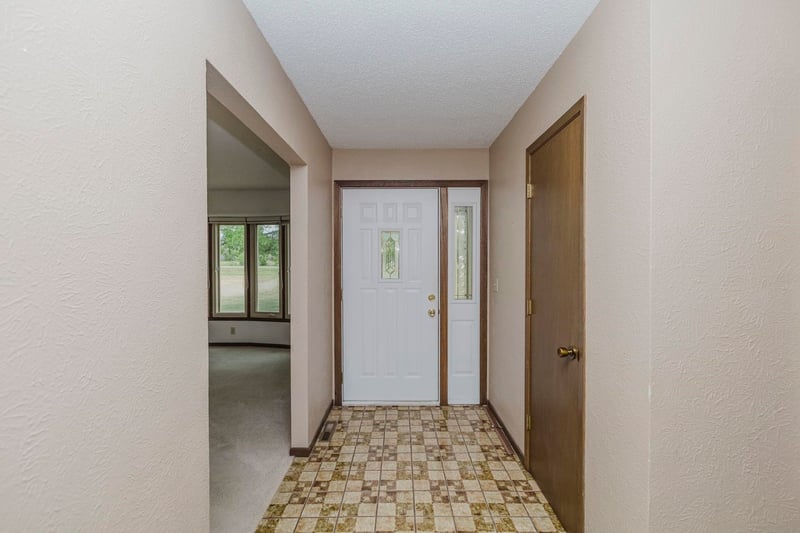2929 S Greenwich, Wichita, KS 67210