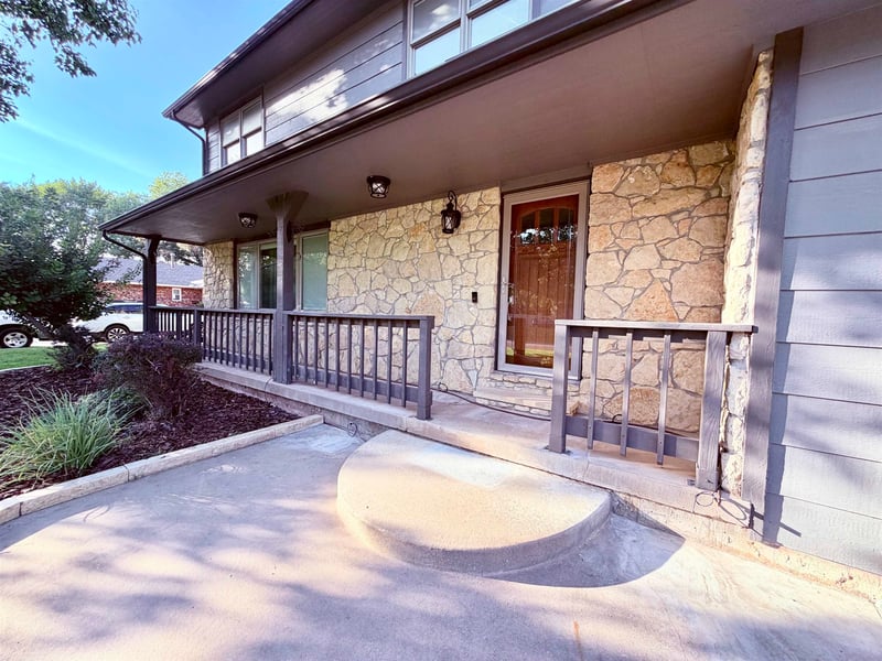 47 Angelina Dr, Augusta, KS 67010