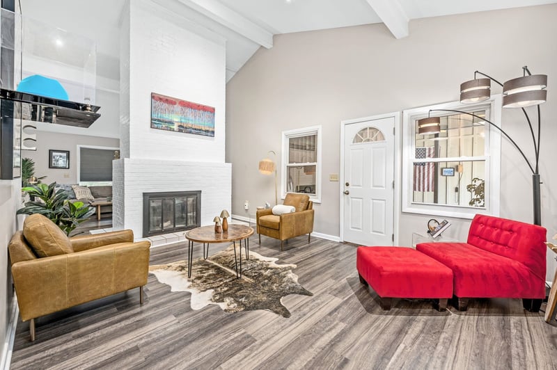 5701 E Perryton St, Bel Aire, KS 67220
