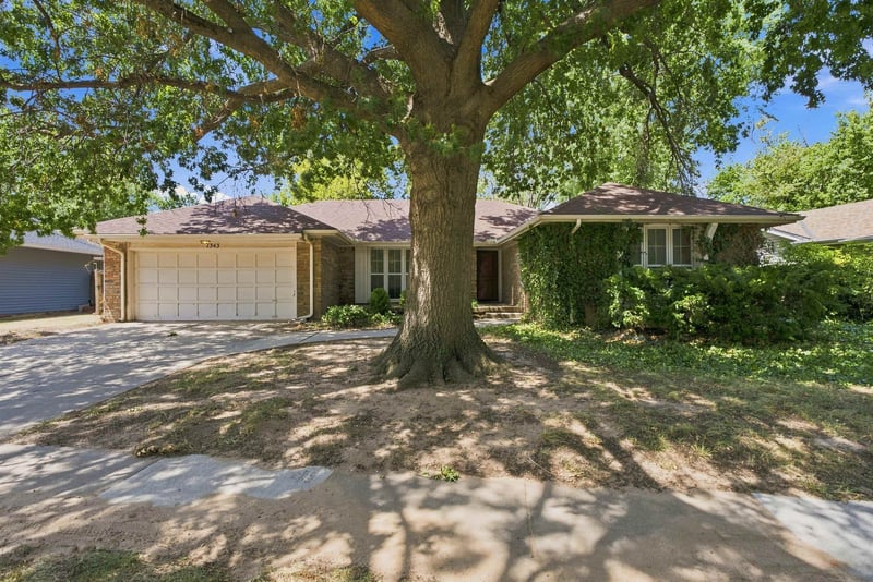 1343 N Caddy Ln, Wichita, KS 67212-4207