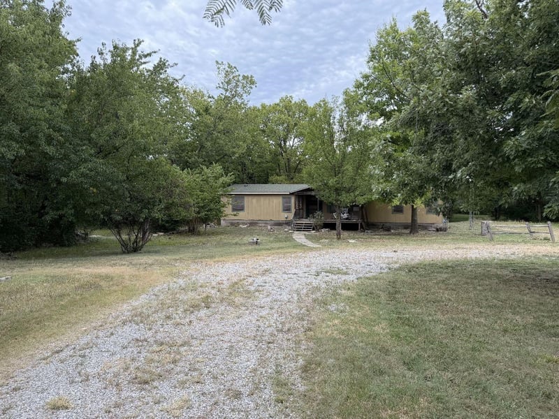 10448 SW Tawakoni Rd, Augusta, KS 67010