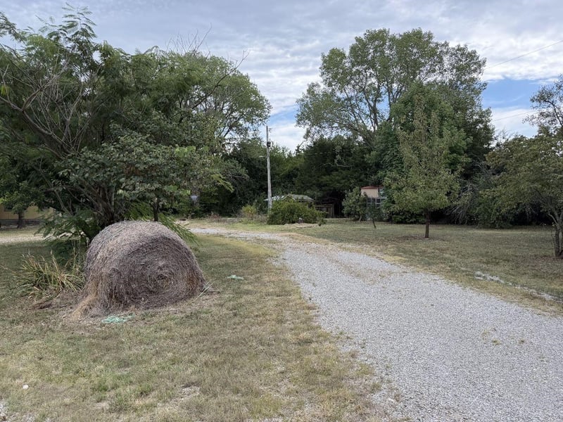 10448 SW Tawakoni Rd, Augusta, KS 67010