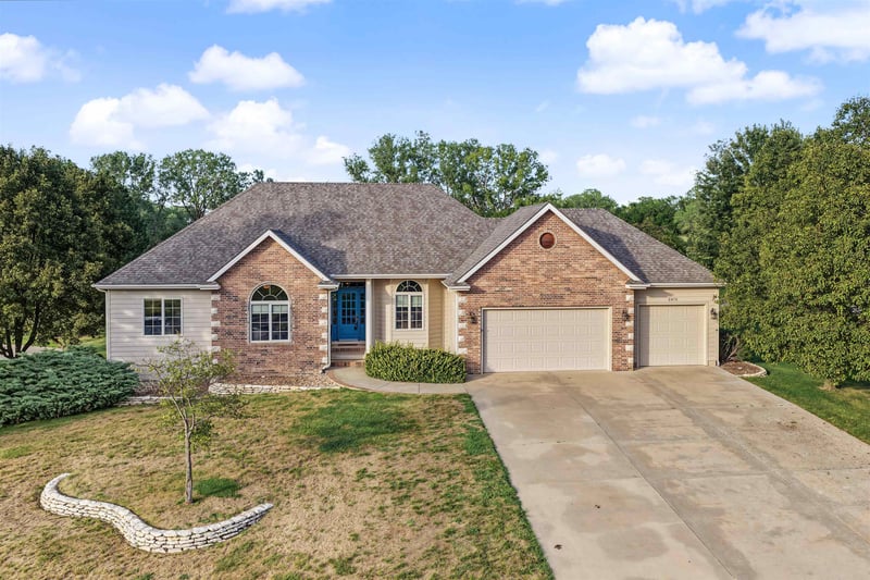 2475 Saint Andrews Ln, Salina, KS 67401