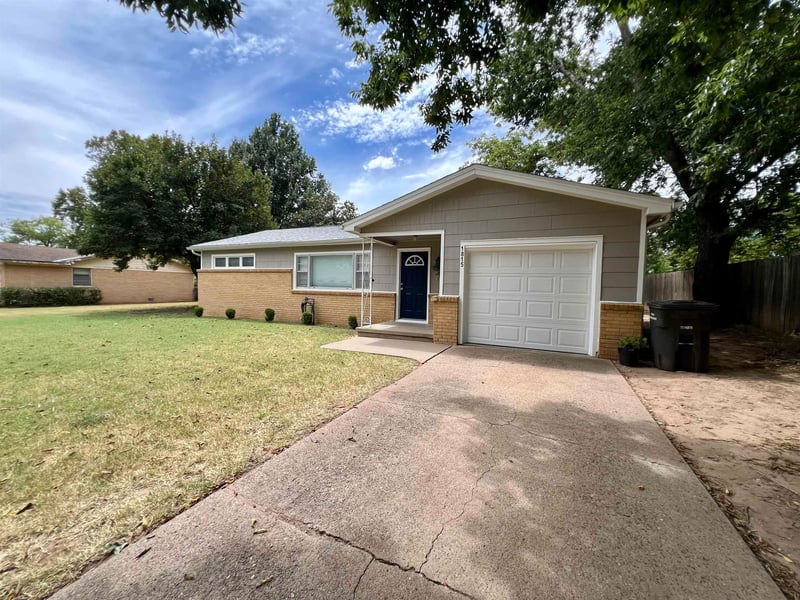 1815 N 9th, Arkansas City, KS 67005