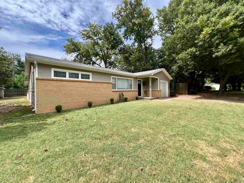 1815 N 9th, Arkansas City, KS 67005