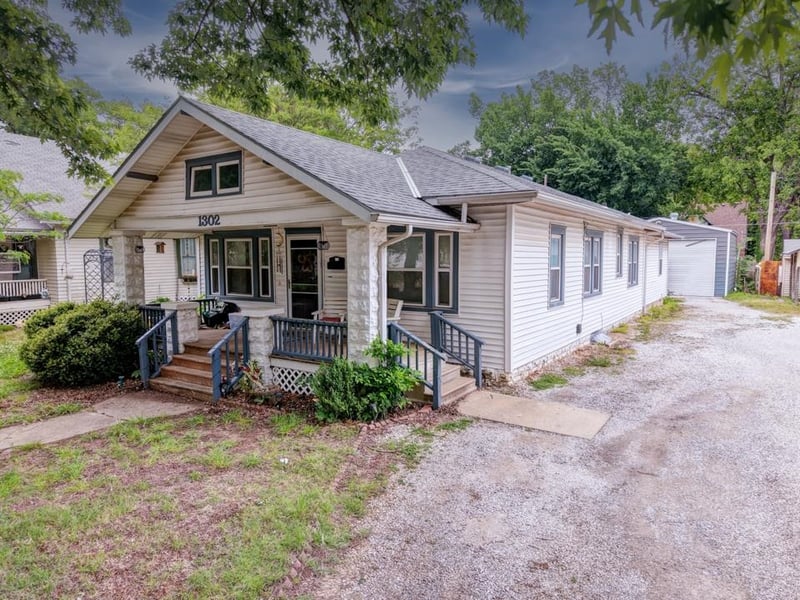 1302 Hackney, Winfield, KS 67156