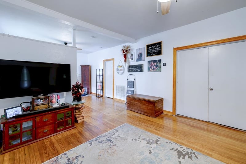 1302 Hackney, Winfield, KS 67156