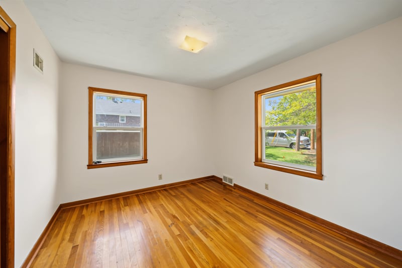 1709 Lewis St, Salina, KS 67401
